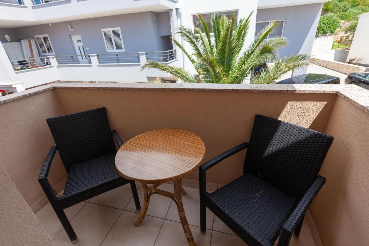 Apartments Ela Makarska Exterior foto